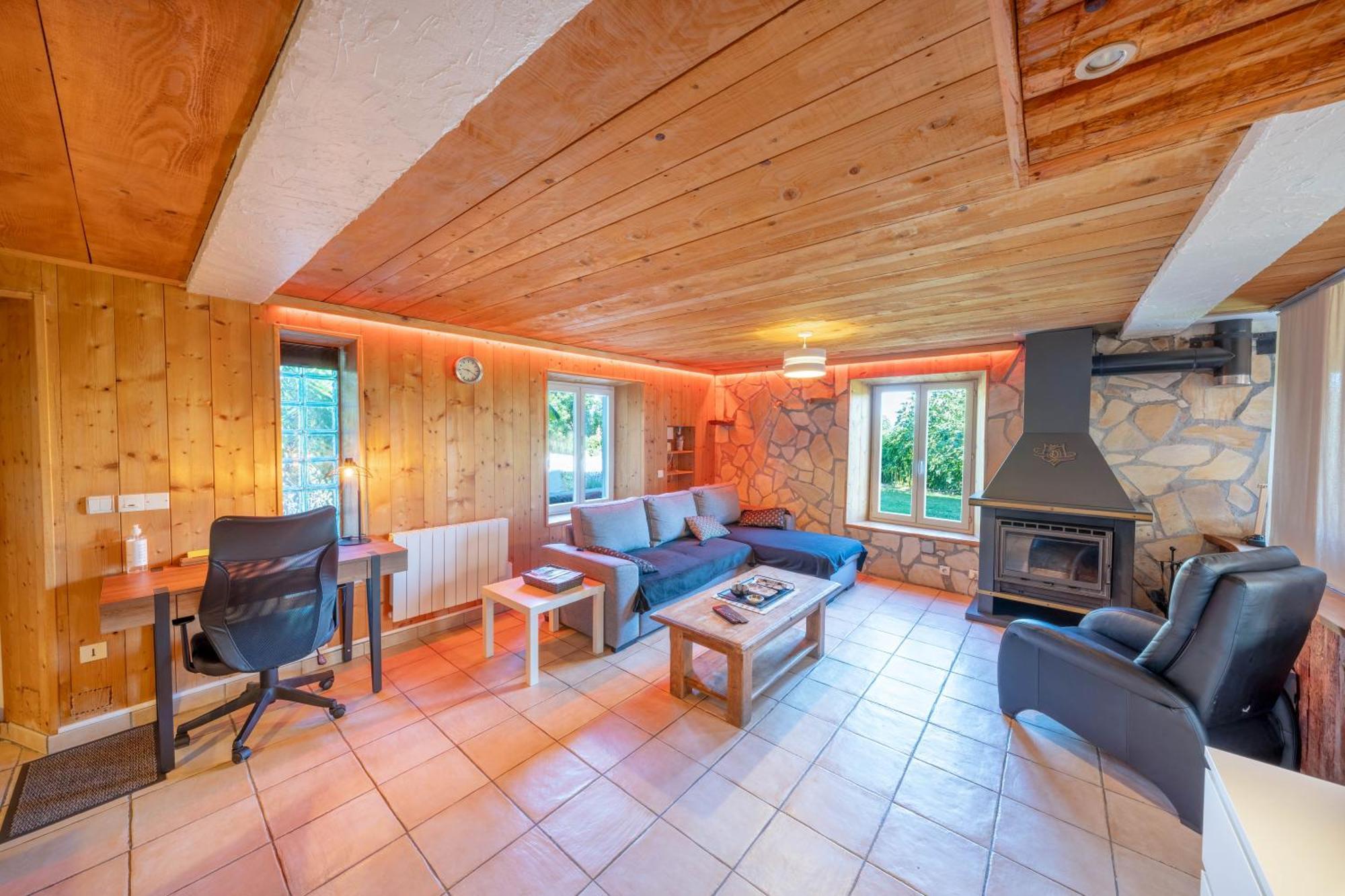 With Garden & Terrasse Very Quiet Apartment *